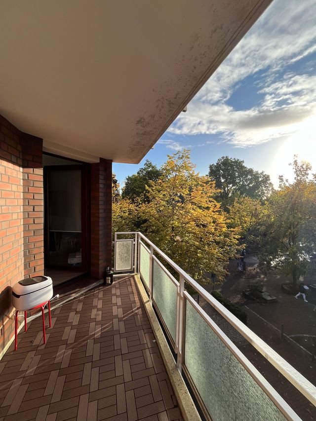 Schicke 3 Zimmer Wohnung mit Balkon im grünen Niendorf, 22455 Hamburg, Etagenwohnung